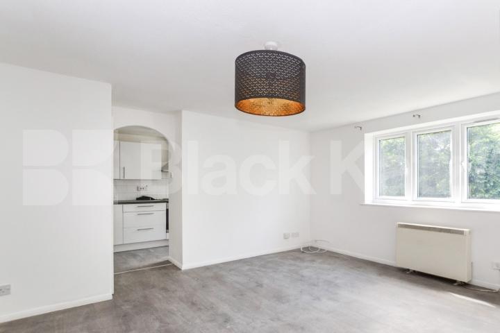 Superbly located, bright and airy ground floor private development   Armoury road , Lewisham 